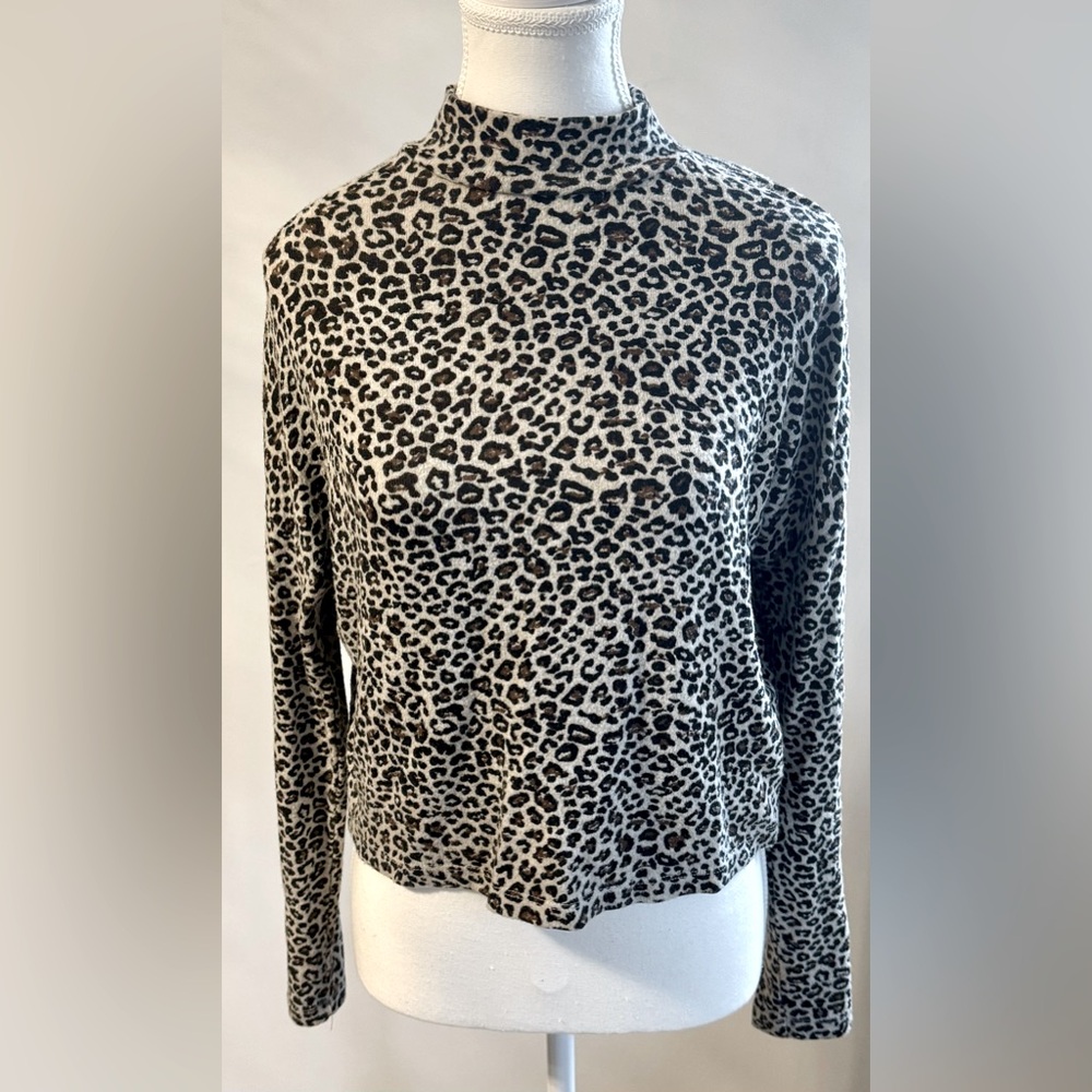 Dynamite- Women’s Leopard Print High-Neck Cropped Top - Size Medium